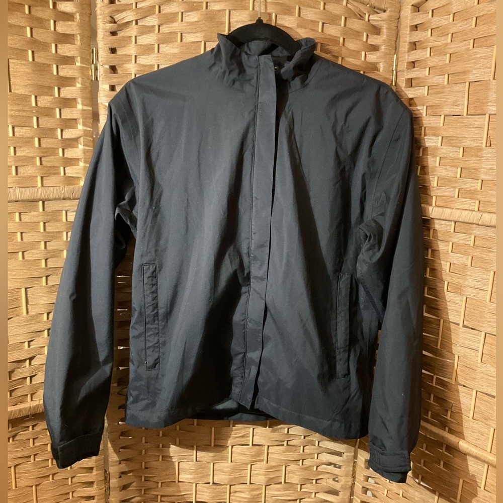 🏌️‍♀️Women’s Nike Golf Storm Fit Jacket